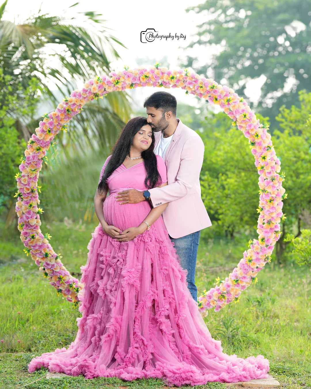 Maternity Photoshoot – Free Makeup