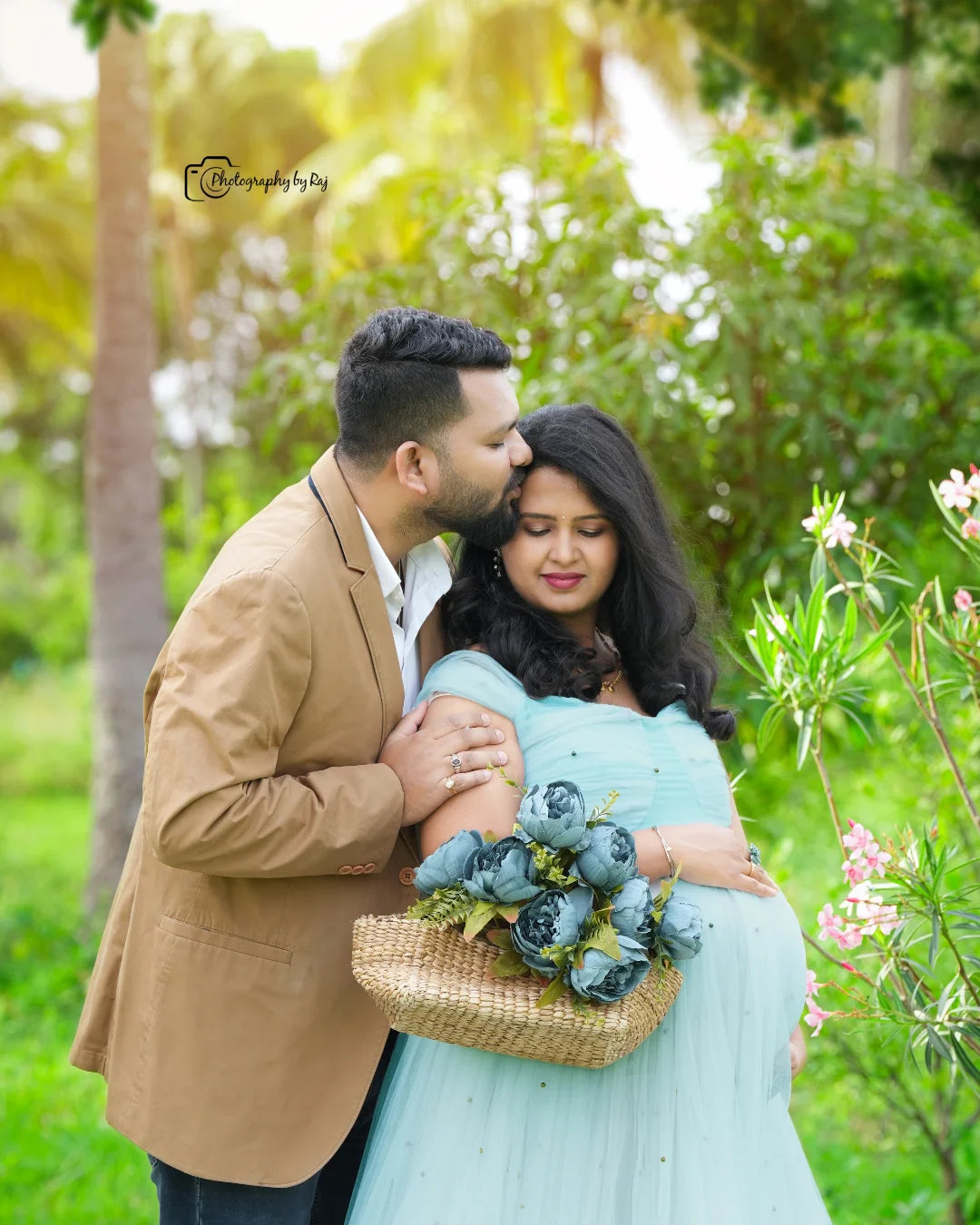 Maternity Photoshoot – Free Makeup