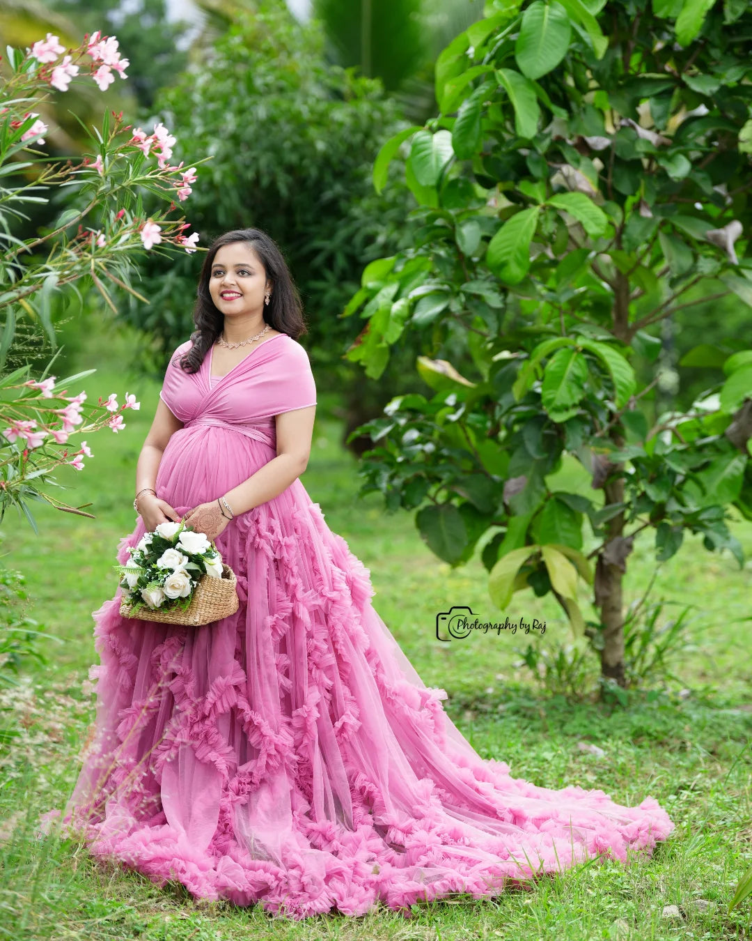 Maternity Photoshoot – Free Makeup